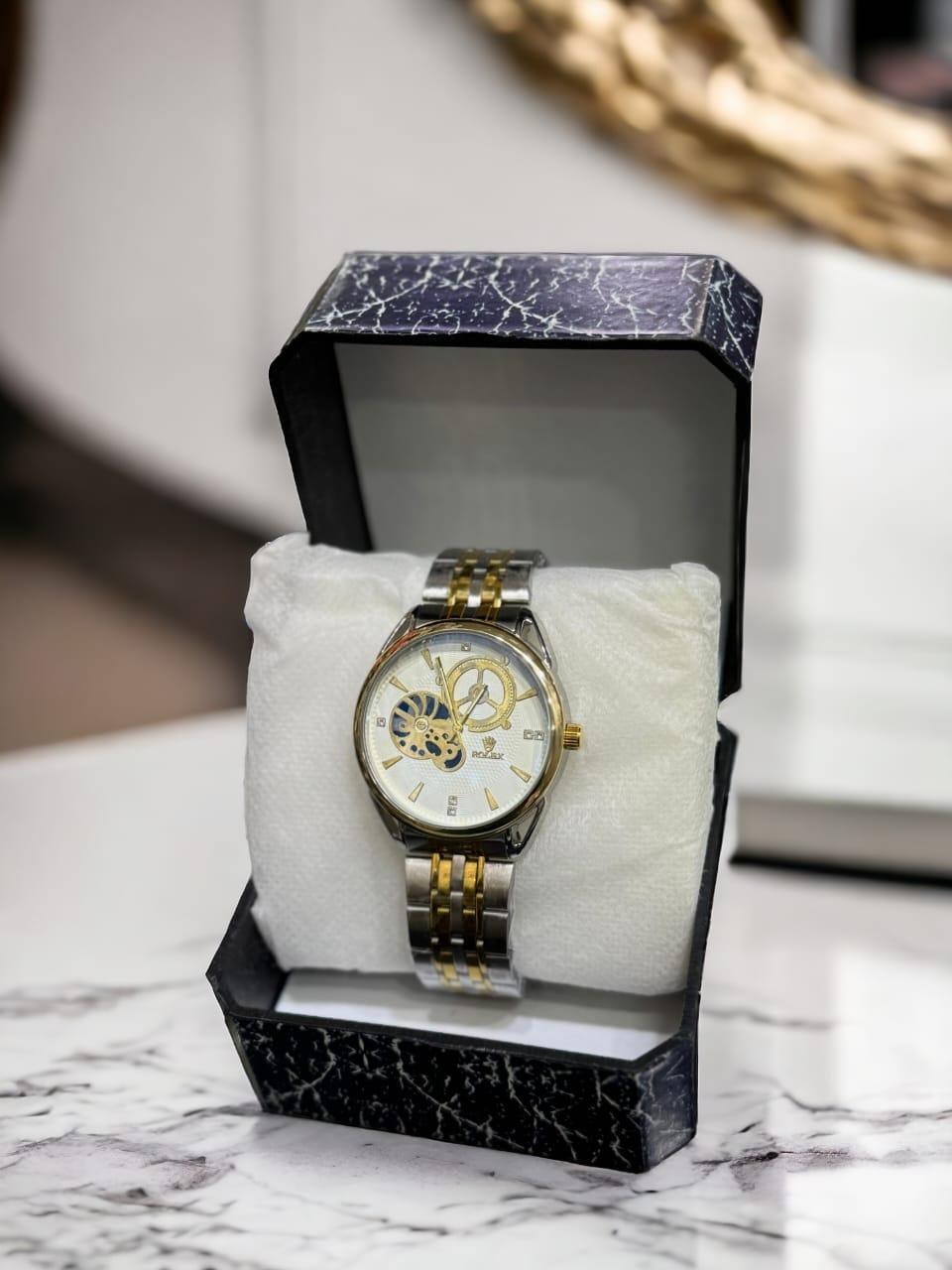 Men's quartz silver analogue watch